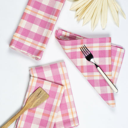 Abigail Plaid Dinner Napkin in Bubblegum