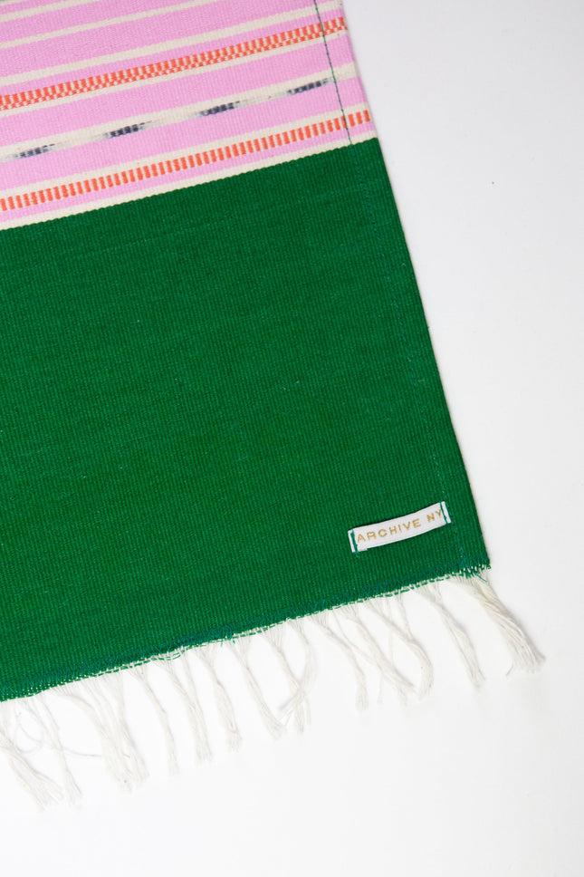 Cantel Runner - Grass & Pink
