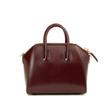 Side profile with detachable strap of Givenchy Mini Antigona Bag