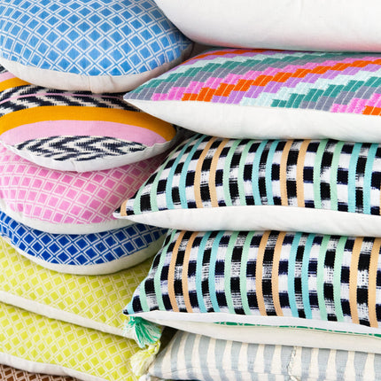 Comalapa Pillow - Bubblegum Pink
