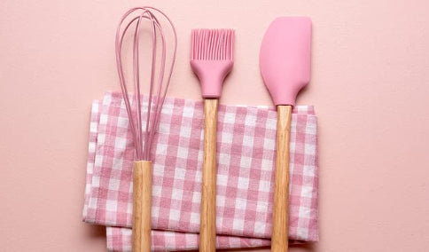 Kitchen & Dining