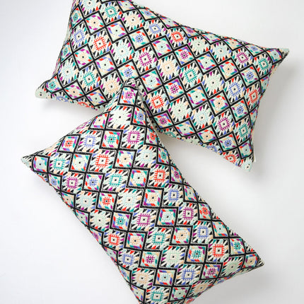 Nahuala II Pillow - Mint
