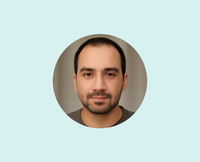 <h2>‘‘Marcapon'dan ilk siparişimdi. Ürün %100 orijinal, paketleme son derece özenli ve gizliydi. Kargo 1 gün gecikse de her şey mükemmeldi. Kesinlikle tekrar sipariş veririm!’’</h2><h4>⭐⭐⭐⭐⭐<br/></h4><h5>Mehmet Y., 30 – İstanbul / TURKEY</h5><p>Aug 10, 2025<br/></p>