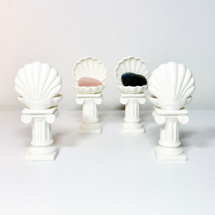 Roman Column Clam Shell Crystal Pebble Holder – White Stone-Like Marble Pedestal Display by KREATEUR Studio (Beta)